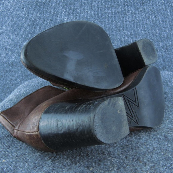 Eric Michael Brown Leather Ankle Boots Women 40 Side Zip Block Heel - Picture 8 of 9